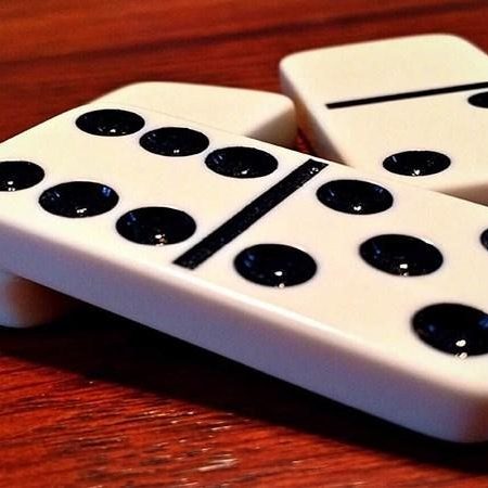 Cờ Domino Là Gì? Cách Chơi Domino Luôn Thắng Cho Người Mới